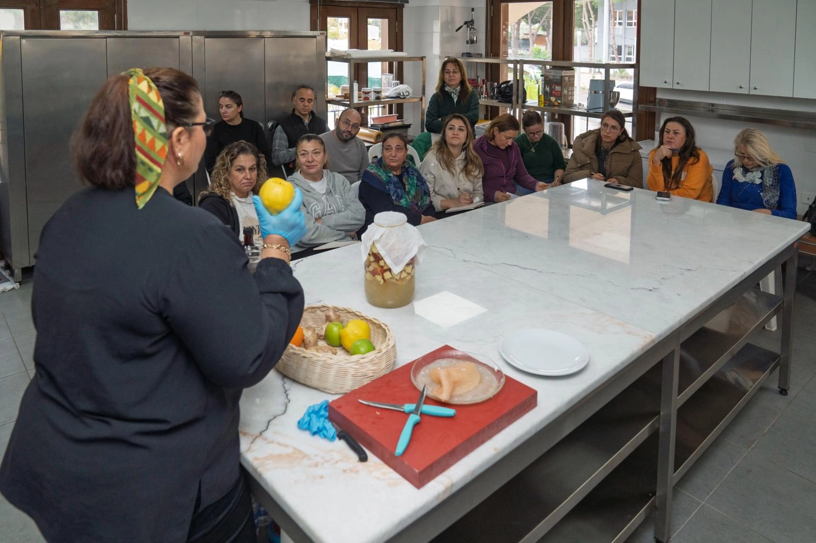 Meslek Fabrikası&rsquo;nda İzmirli katılımcılara sirke eğitimi