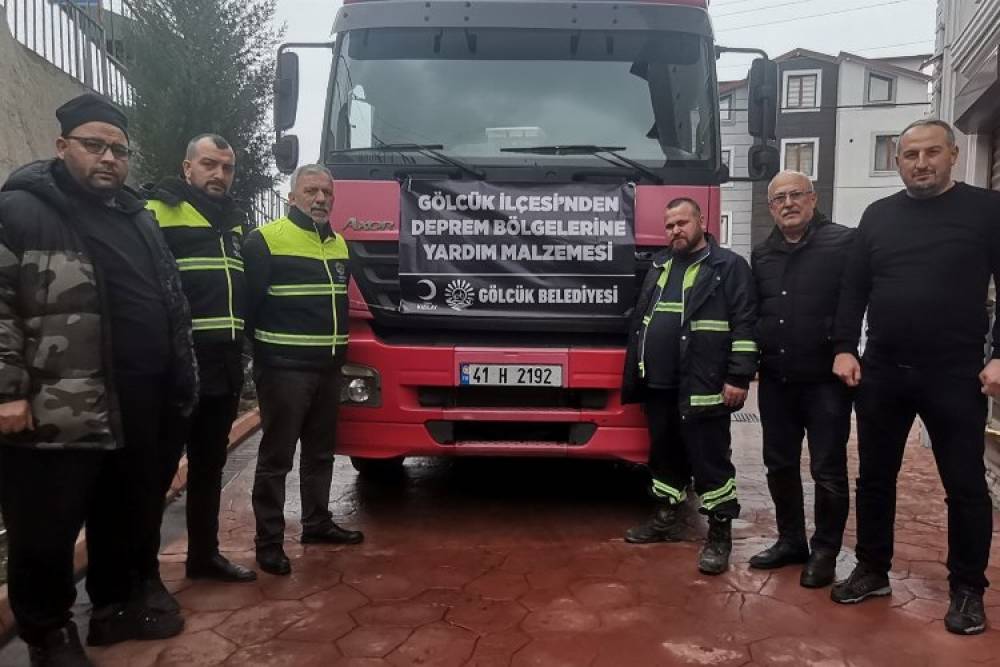 G&ouml;lc&uuml;kl&uuml; hayırseverler deprem b&ouml;lgesinde
