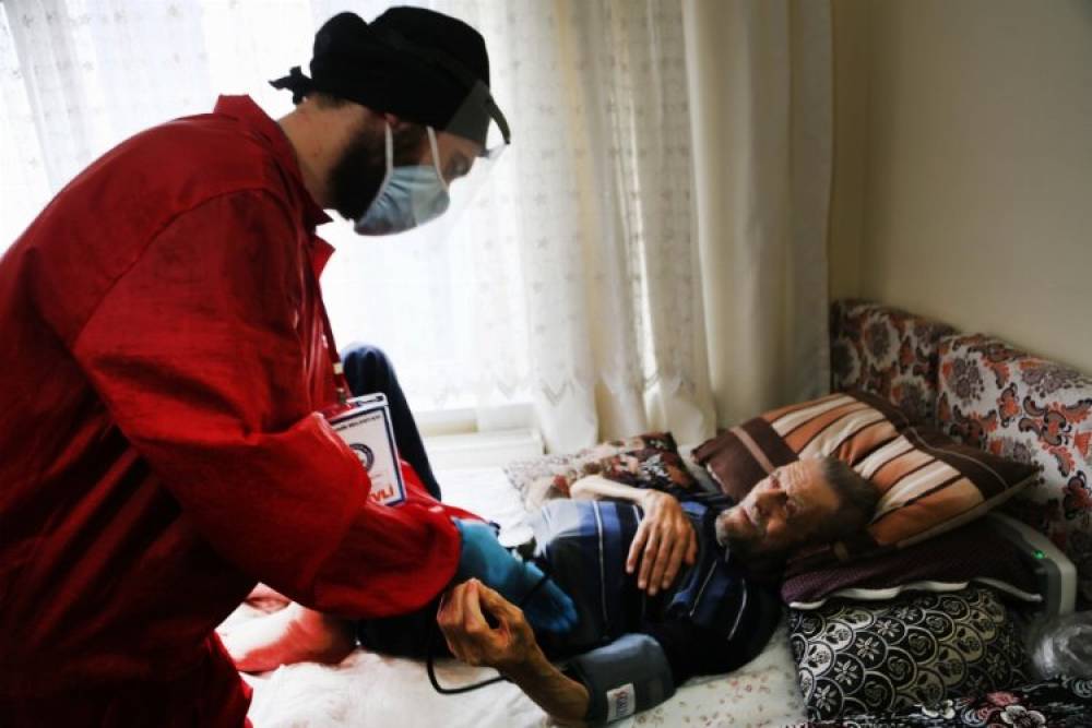 İhtiya&ccedil; sahiplerine 7/24 evde hizmet