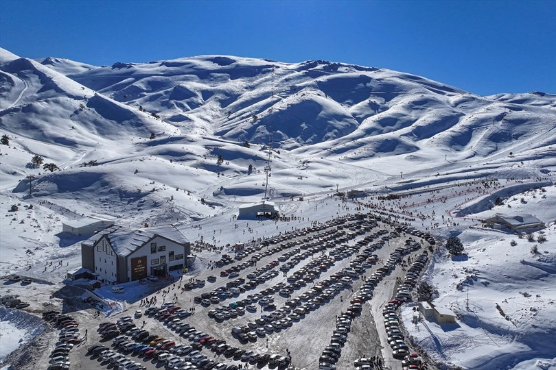 Denizli Kayak Merkezi b&ouml;lge turizmine damga vurdu