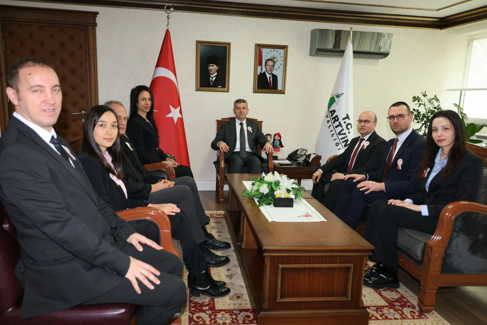 Artvin Valisi Erg&uuml;n&rsquo;e &ldquo;37. Vergi Haftası&rdquo; ziyareti