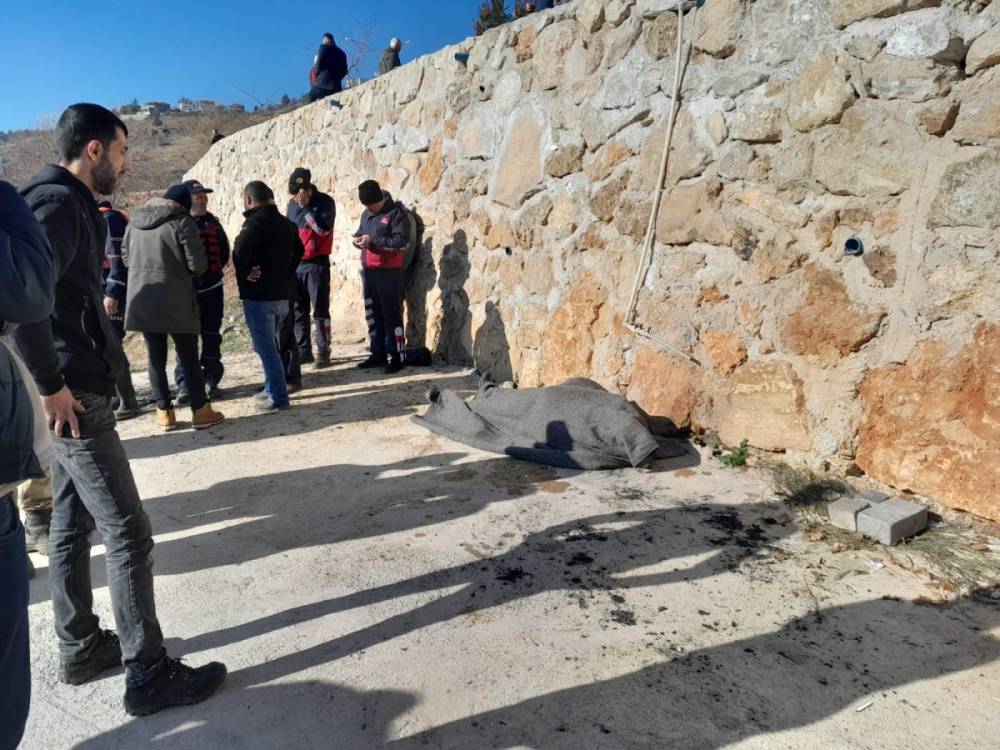 Teknede kaybolan 2'nci kişinin cansız bedenine ulaşıldı  - Videolu Haber